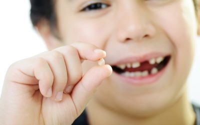 Nhổ răng sữa ở trẻ em thế nào là đúng cách? Nên thực hiện vào thời điểm nào?